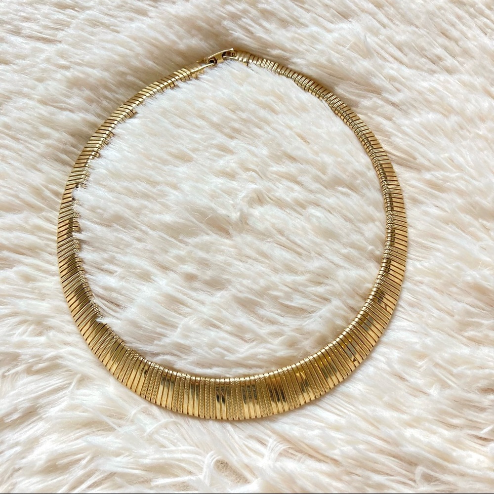 Gold Tone Cleopatra Style Chain Necklace
